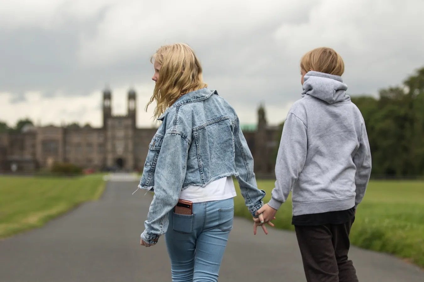 Schulbegleitung in Hilden – Unterstützung für Kinder im Schulalltag